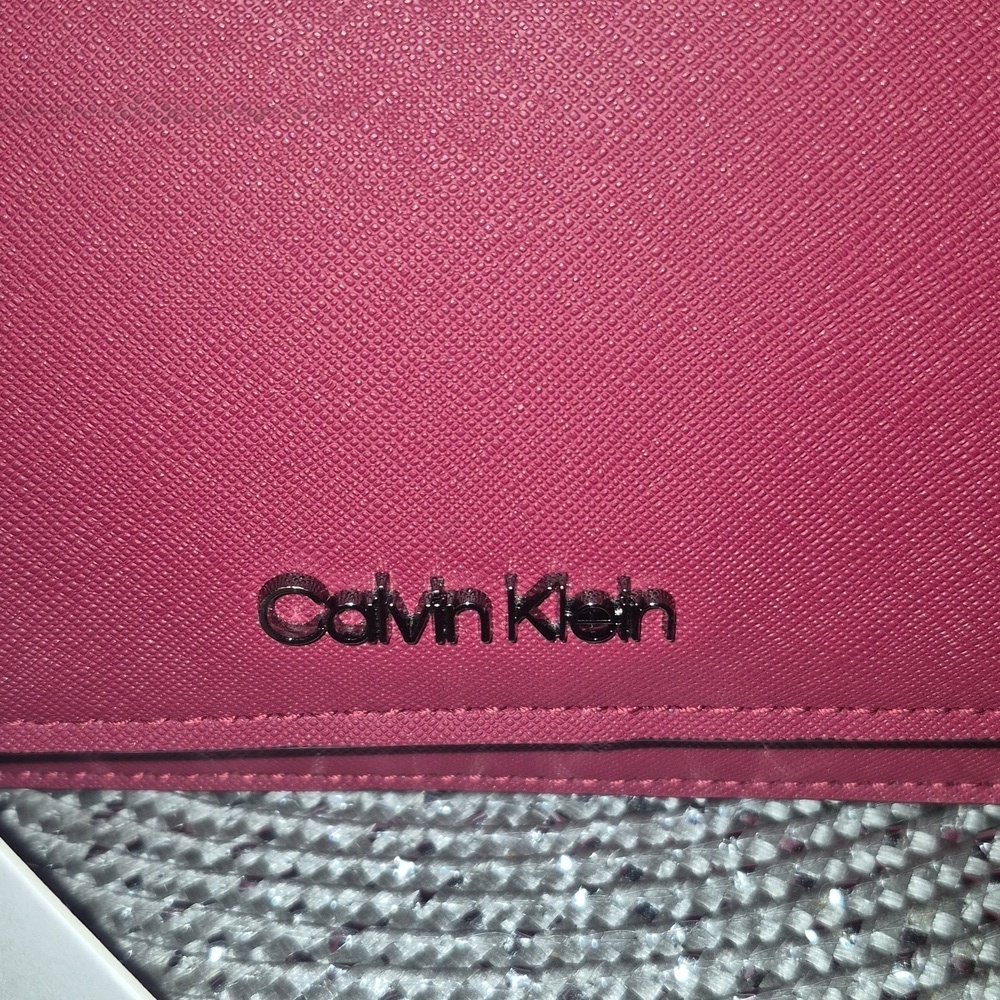 Calvin Klein Cranberry Crossbody Chain Wallet Bag - Picture 5 of 10